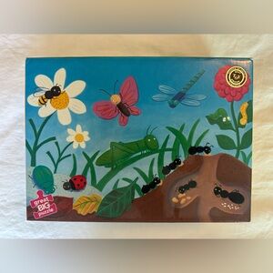 - In-Box Busy Bugs Floor Puzzle